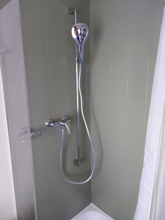 Petite Maison Sur La Colline Du Gibloux: 1Chambre,1 Salon Et Salle De Bain Prives Au Rez De Chausse, Piscine Exterieur Et Bbq , Le Châtelard-Montreux Exterior photo